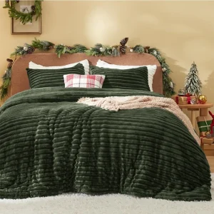 Winter Warm Plush Fleece Bedding, 3 Pieces, 1 Shaggy Fuzzy Queen Size Comforter with 2 Pillowcases, Comforters
