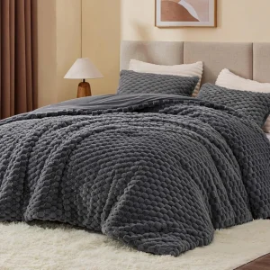 Luxury Warm Bedding Set for Winter, Fuzzy Bed Set 3 Pieces (1 Comforter, 2 Pillowcases), Comforters